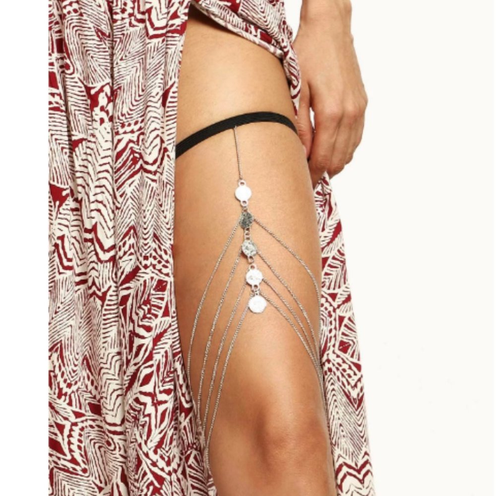 Layered Pendant Thigh Chain